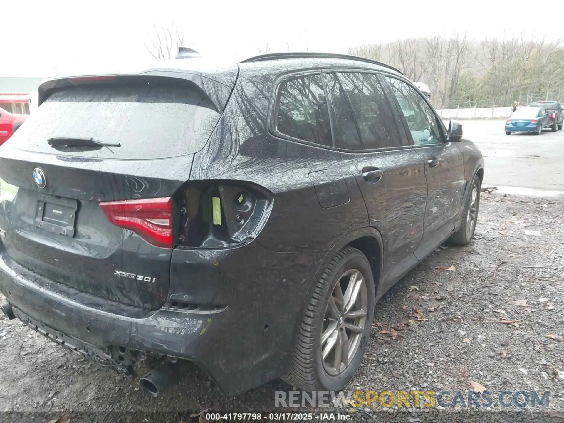 18 Photograph of a damaged car 5UXTY5C00M9H80275 BMW X3 2021