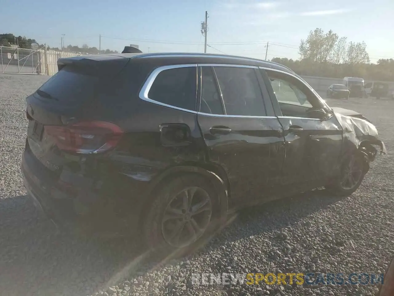 3 Photograph of a damaged car 5UXTY5C01M9F31032 BMW X3 2021
