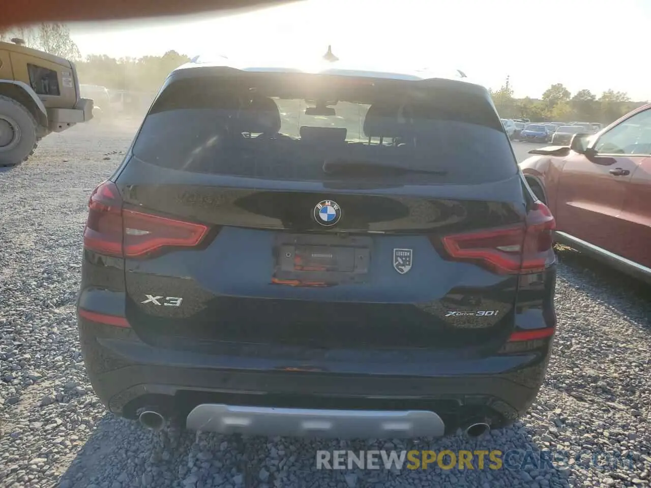 6 Photograph of a damaged car 5UXTY5C01M9F31032 BMW X3 2021