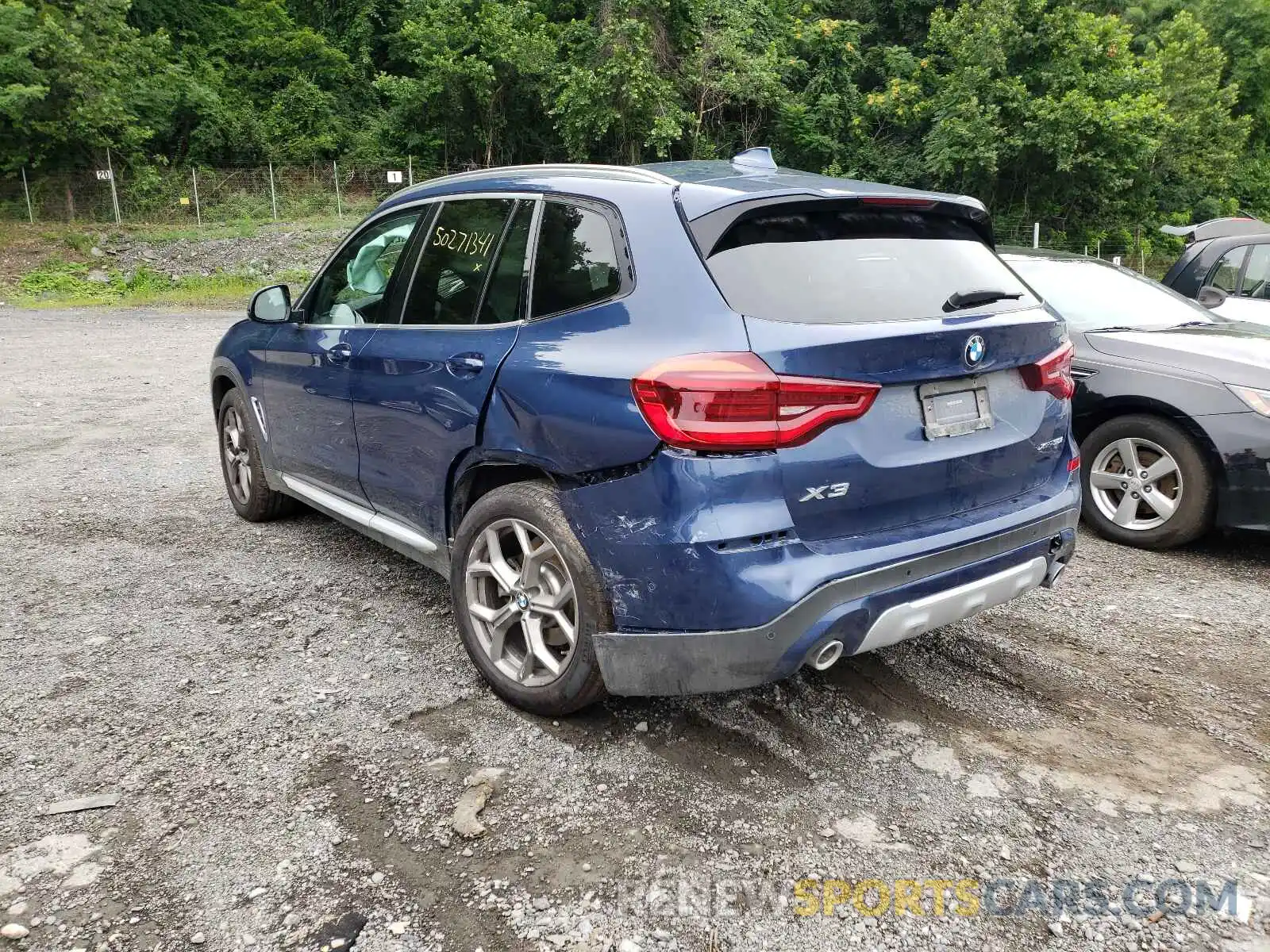 3 Photograph of a damaged car 5UXTY5C01M9G67256 BMW X3 2021