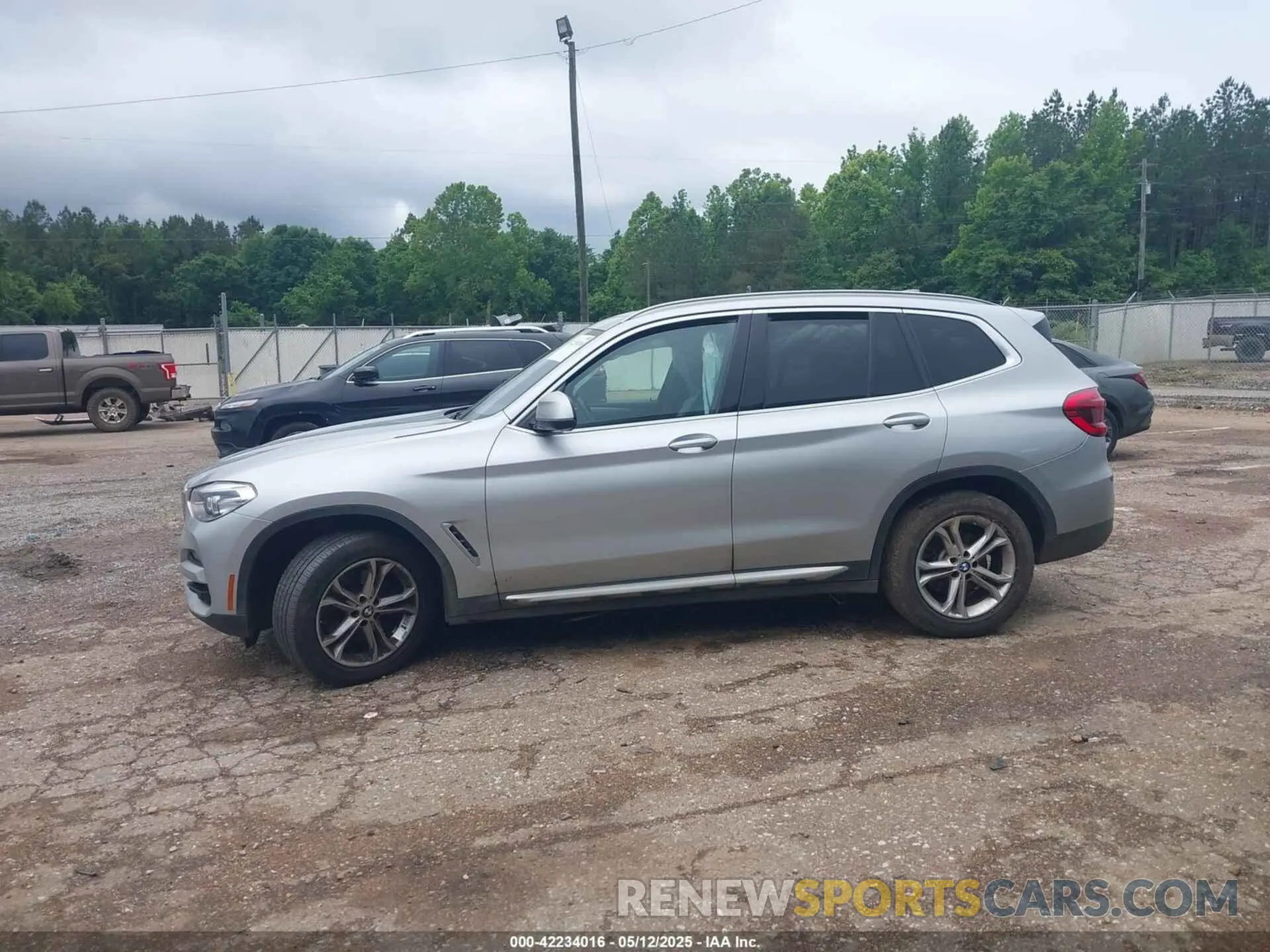 14 Photograph of a damaged car 5UXTY5C01M9H22613 BMW X3 2021