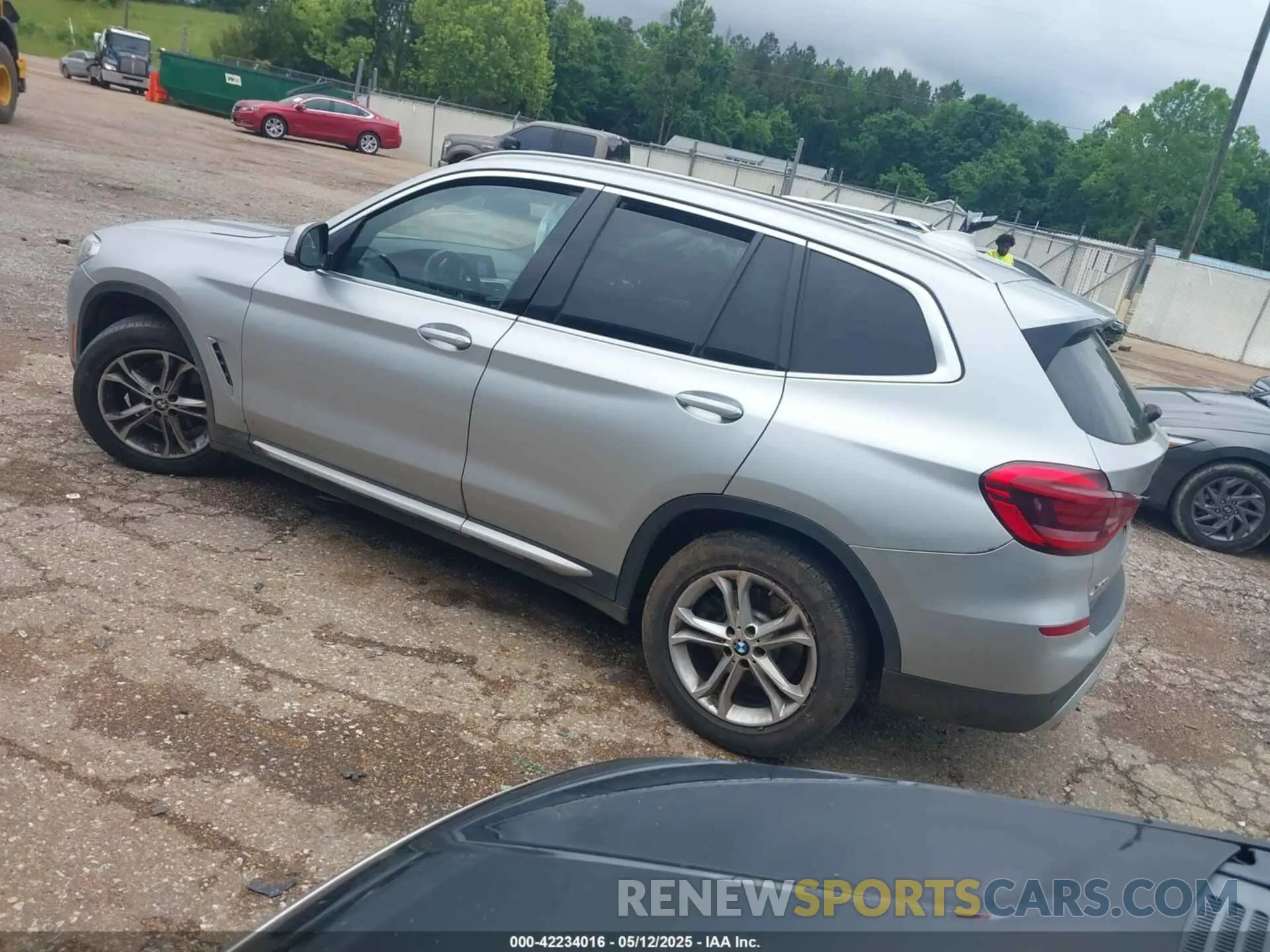 3 Photograph of a damaged car 5UXTY5C01M9H22613 BMW X3 2021