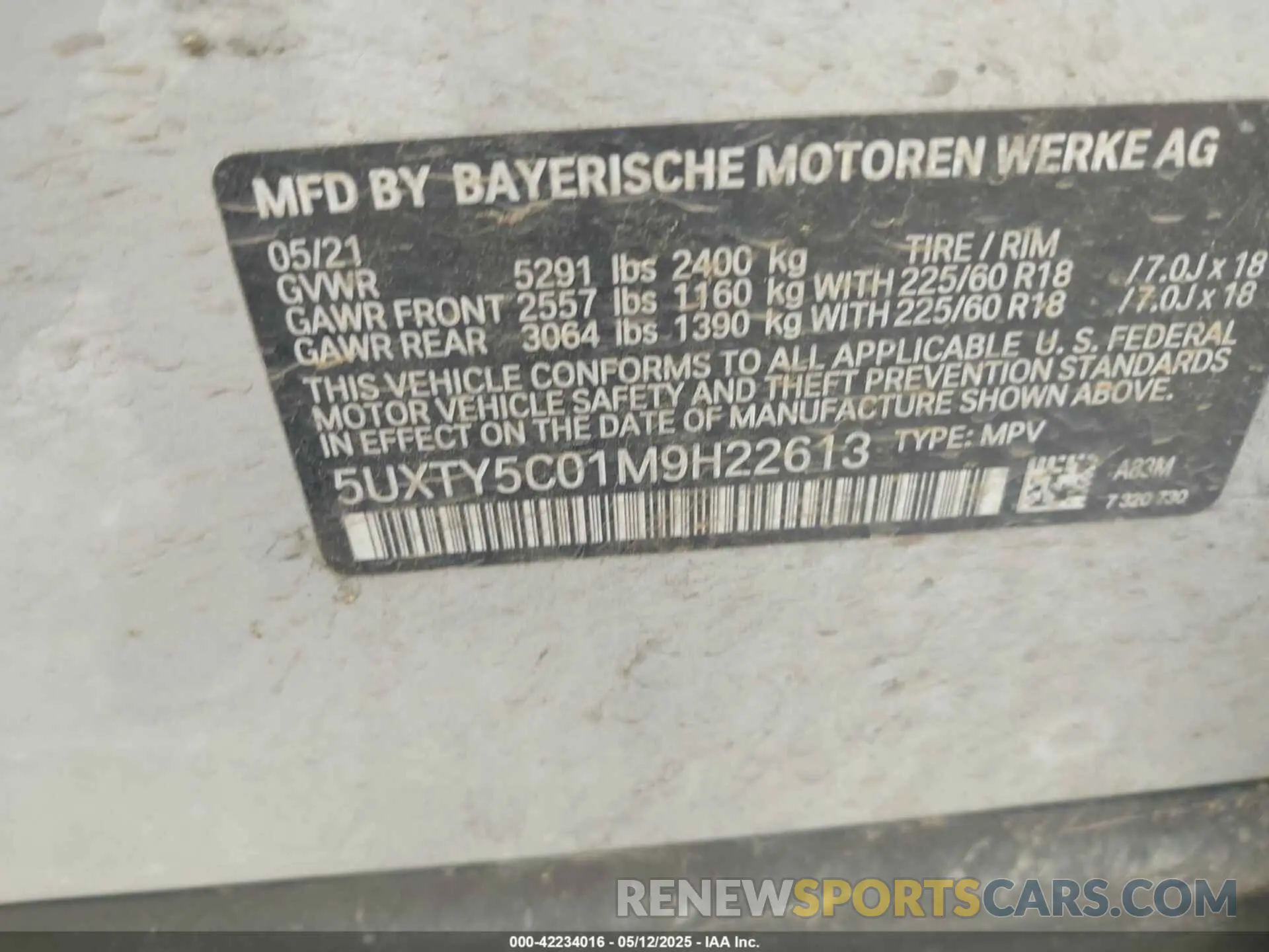 9 Photograph of a damaged car 5UXTY5C01M9H22613 BMW X3 2021