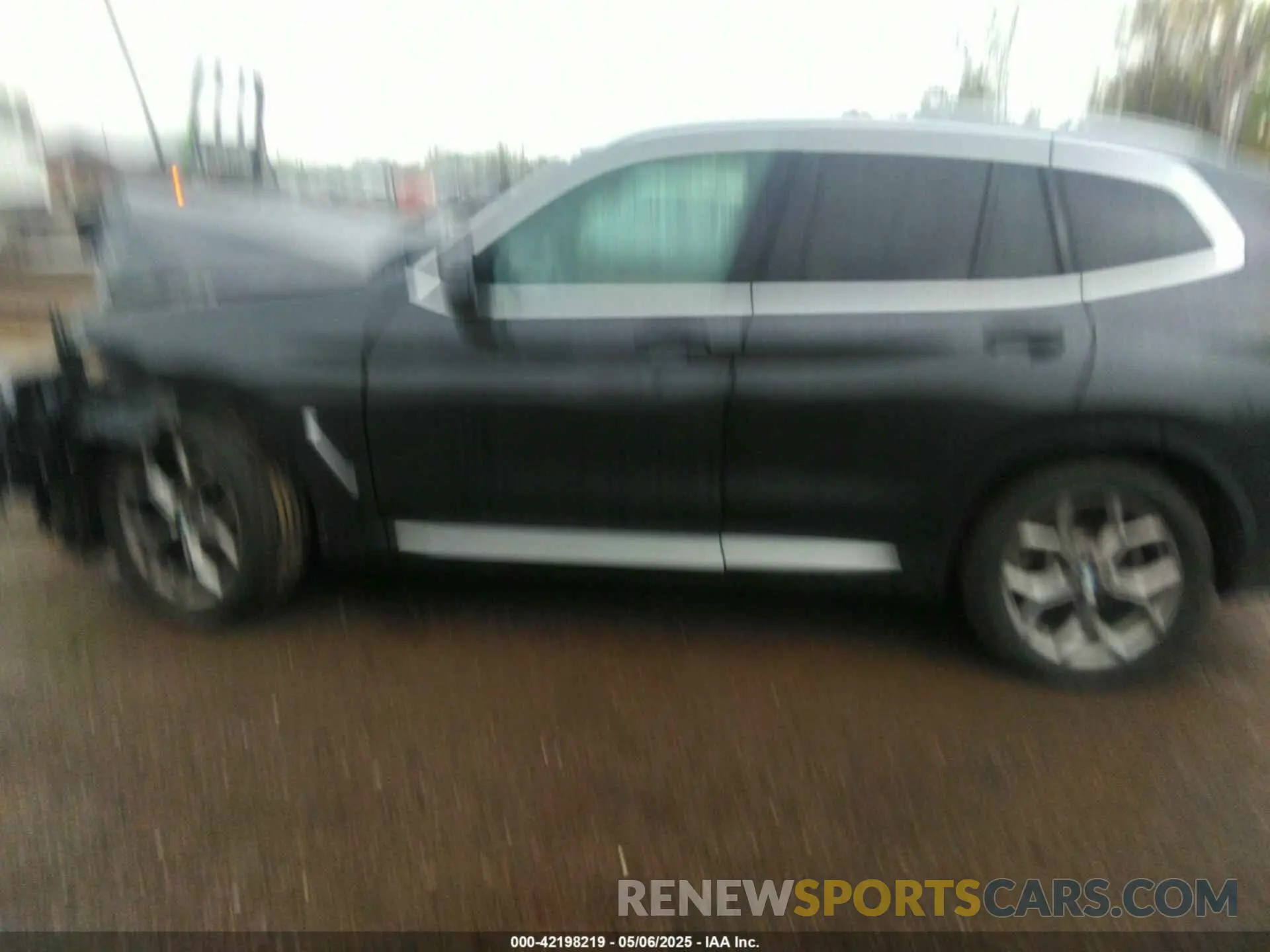14 Photograph of a damaged car 5UXTY5C02M9D79732 BMW X3 2021