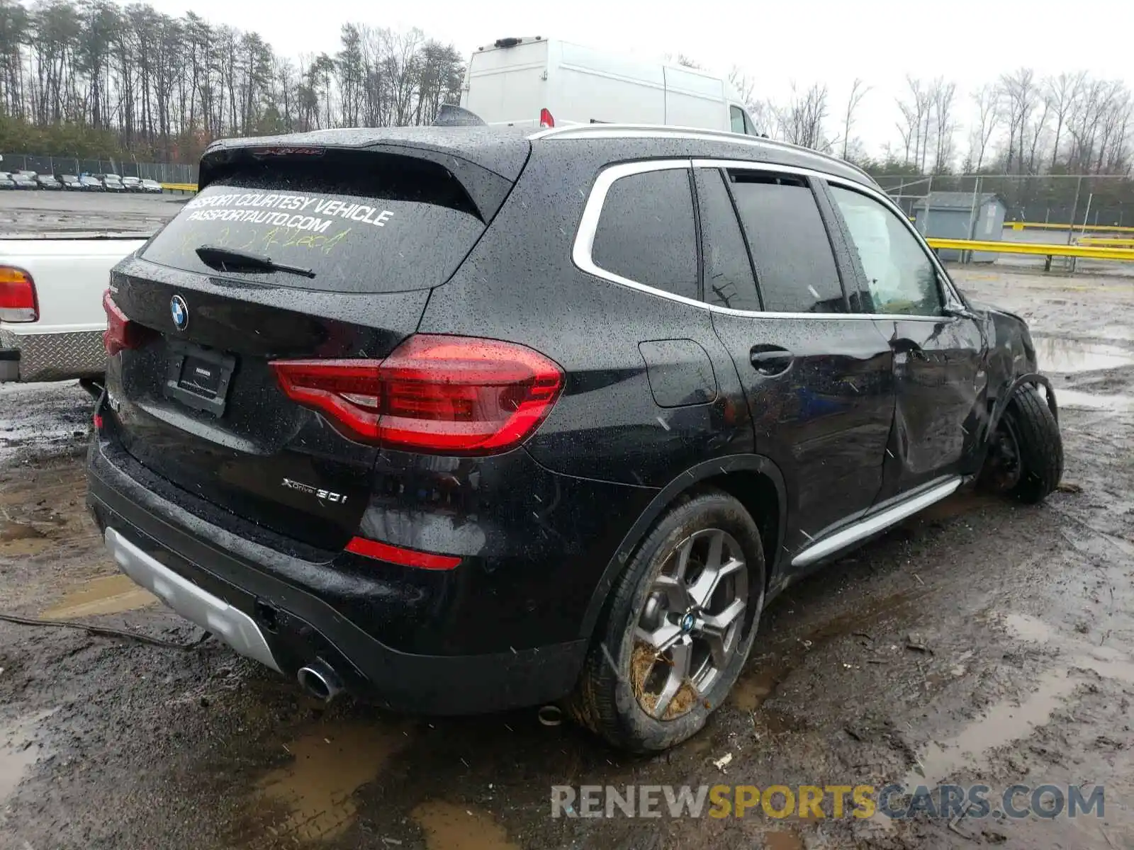 4 Photograph of a damaged car 5UXTY5C02M9E03415 BMW X3 2021