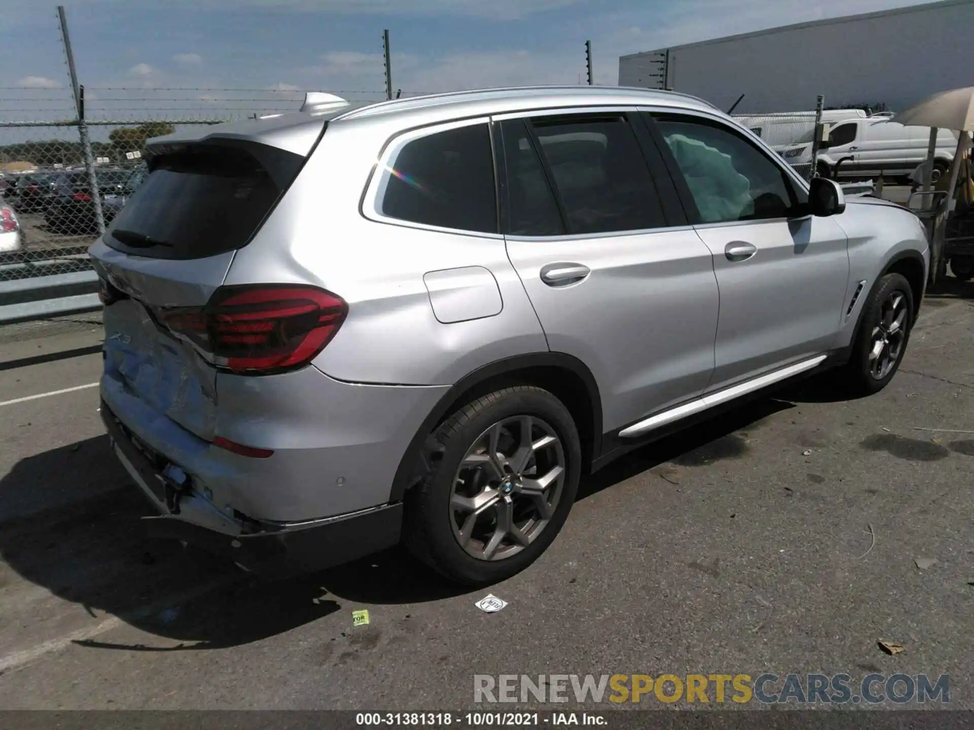 4 Photograph of a damaged car 5UXTY5C02M9E14124 BMW X3 2021