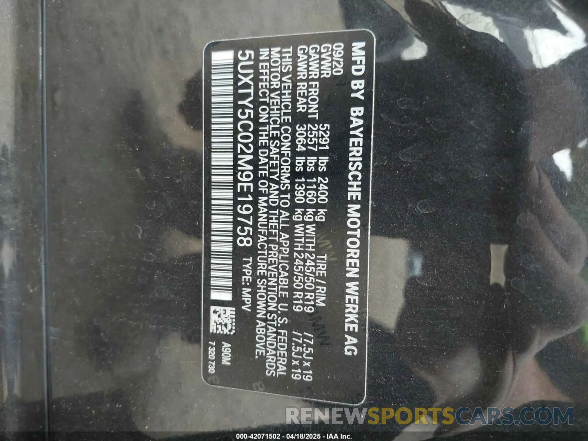 9 Photograph of a damaged car 5UXTY5C02M9E19758 BMW X3 2021