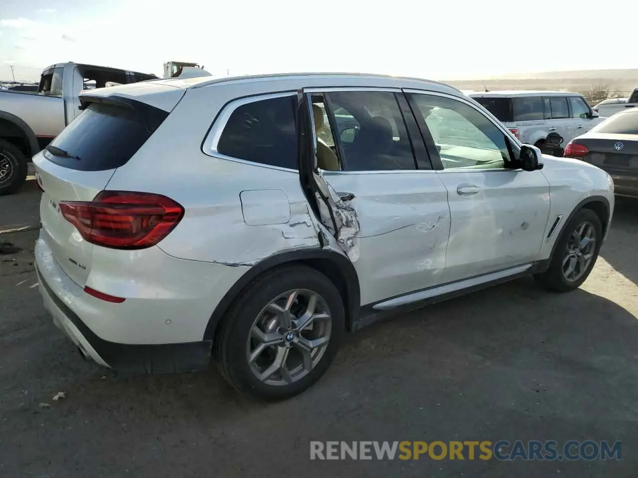 3 Photograph of a damaged car 5UXTY5C02M9E48368 BMW X3 2021