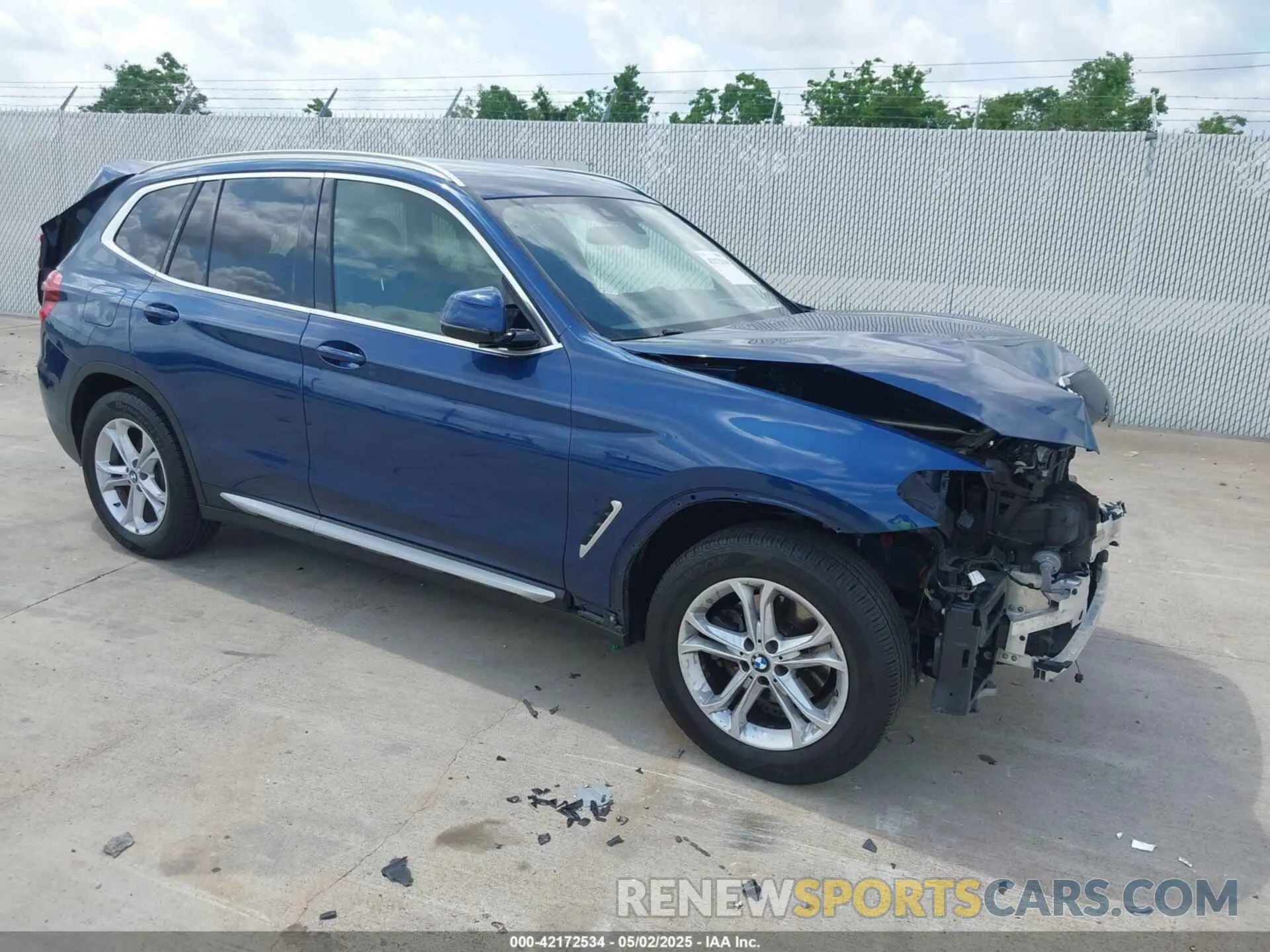 1 Photograph of a damaged car 5UXTY5C02M9G01198 BMW X3 2021