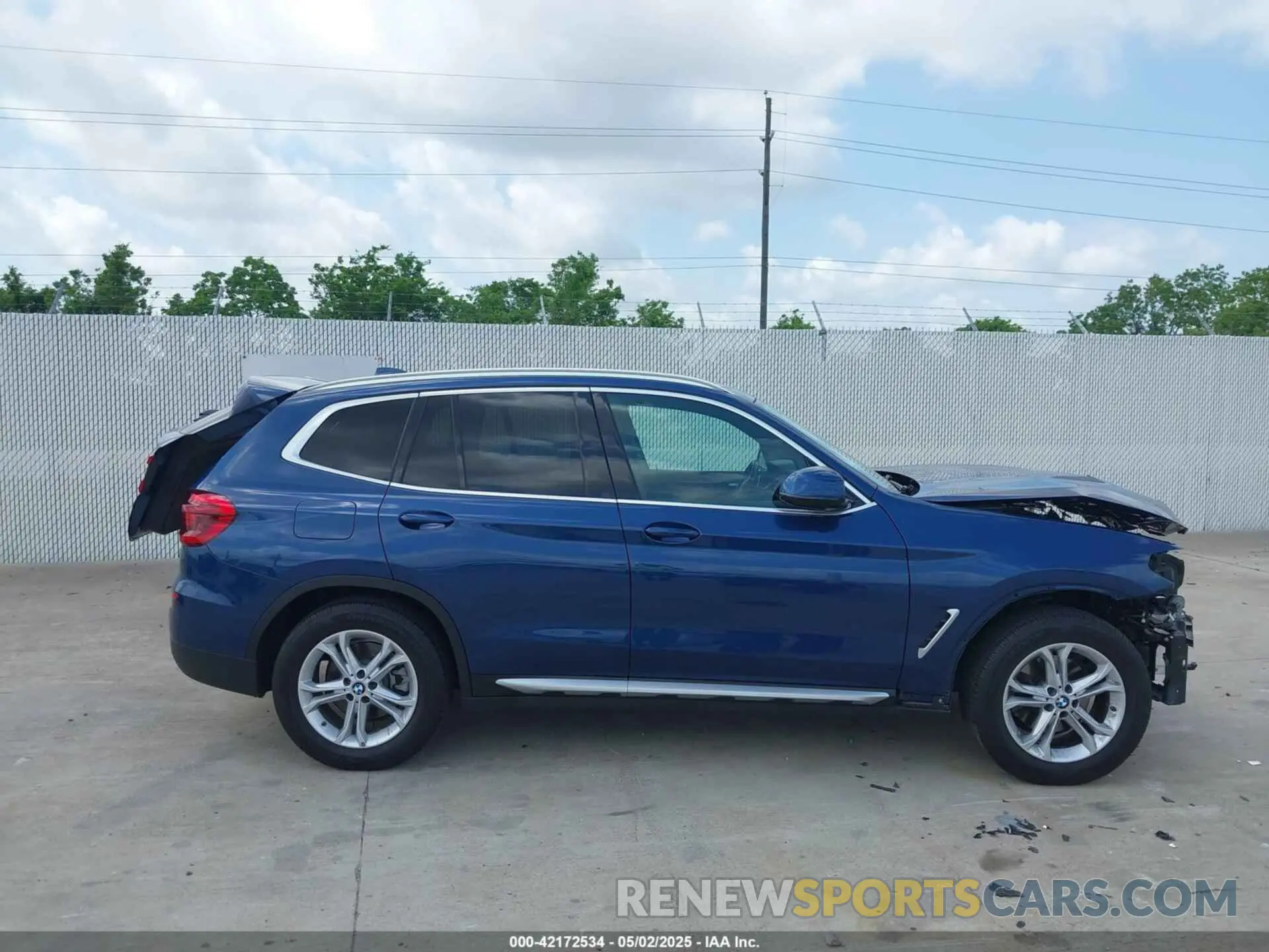 13 Photograph of a damaged car 5UXTY5C02M9G01198 BMW X3 2021