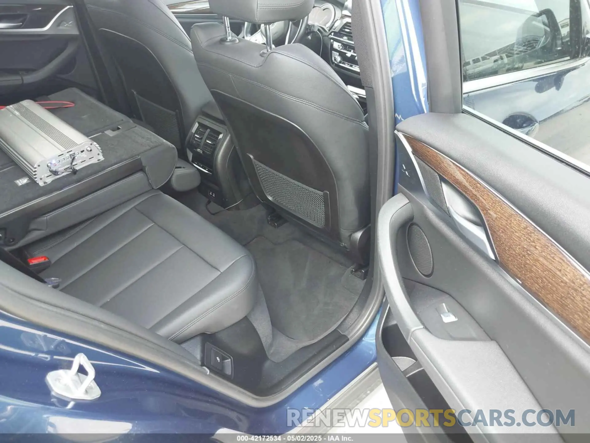 8 Photograph of a damaged car 5UXTY5C02M9G01198 BMW X3 2021