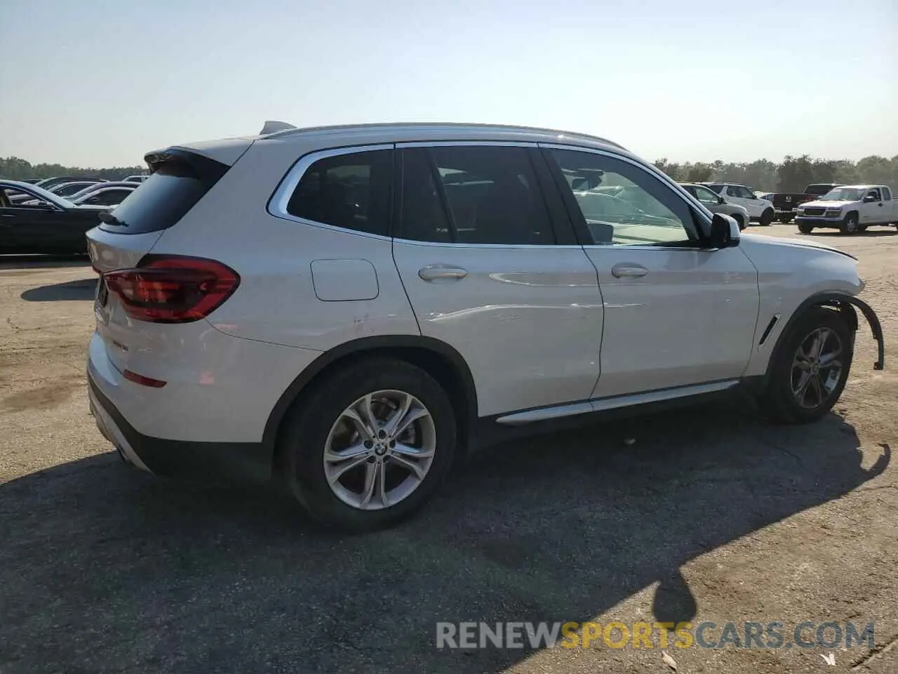 3 Photograph of a damaged car 5UXTY5C02M9G11570 BMW X3 2021