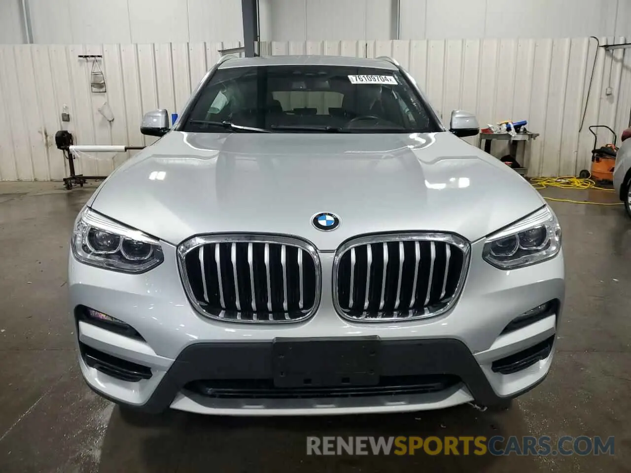 5 Photograph of a damaged car 5UXTY5C02M9G25789 BMW X3 2021