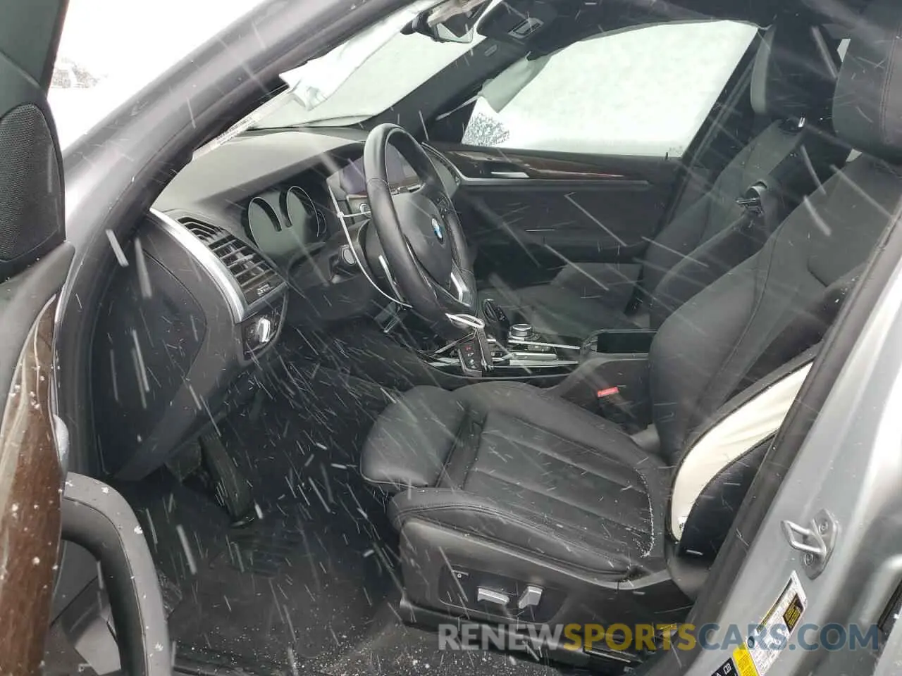 7 Photograph of a damaged car 5UXTY5C02M9G25789 BMW X3 2021