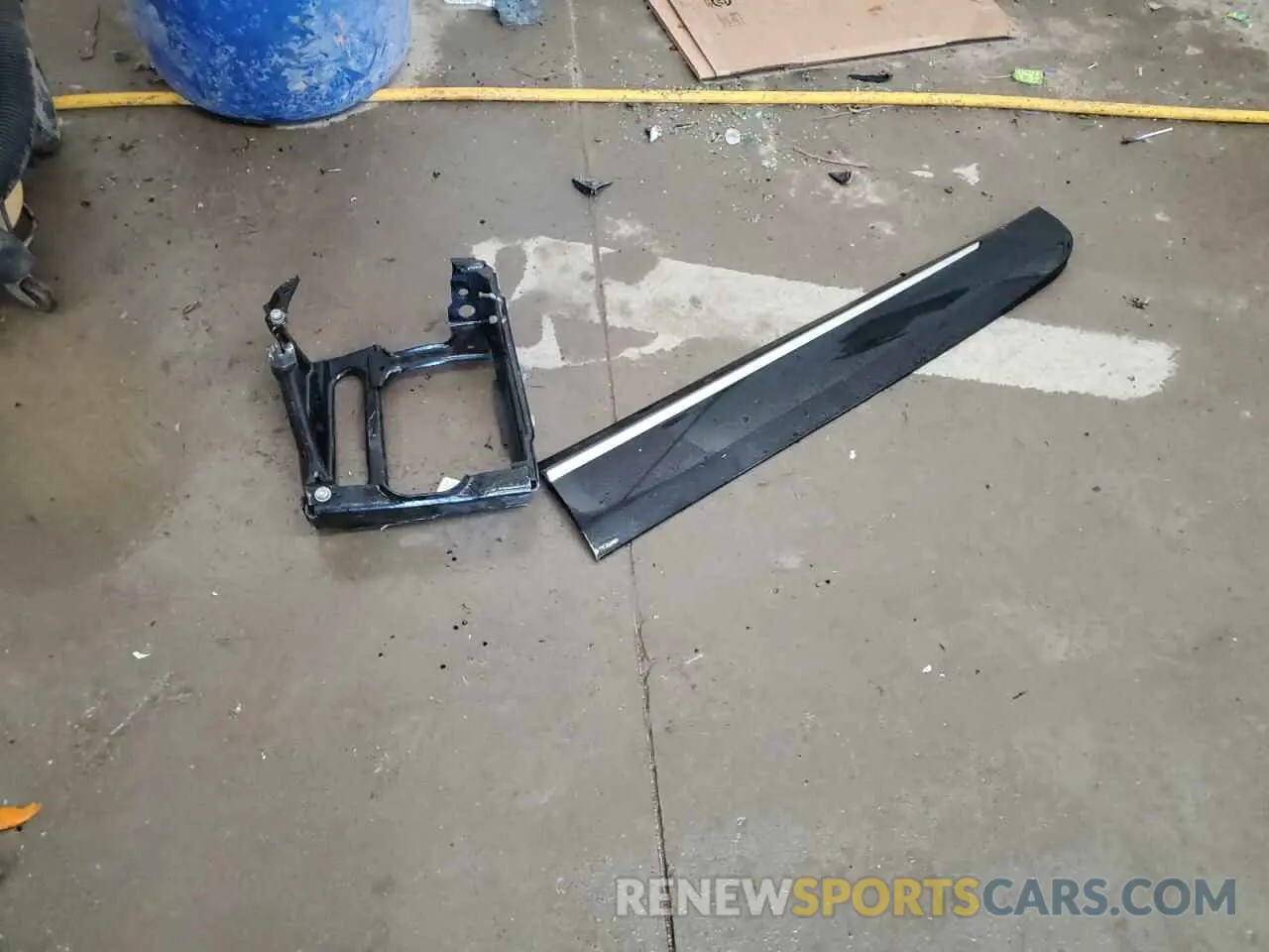 13 Photograph of a damaged car 5UXTY5C03M9D85068 BMW X3 2021
