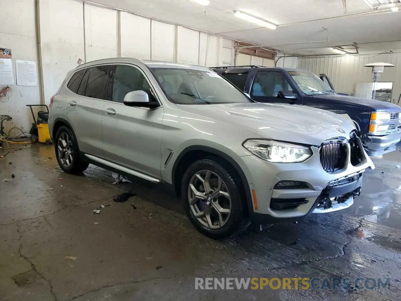 4 Photograph of a damaged car 5UXTY5C03M9D85068 BMW X3 2021