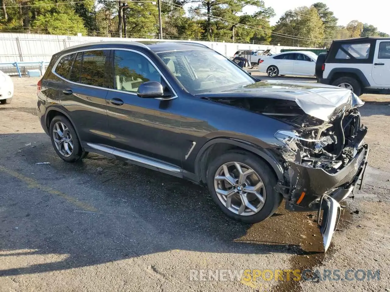 4 Photograph of a damaged car 5UXTY5C03M9F93936 BMW X3 2021