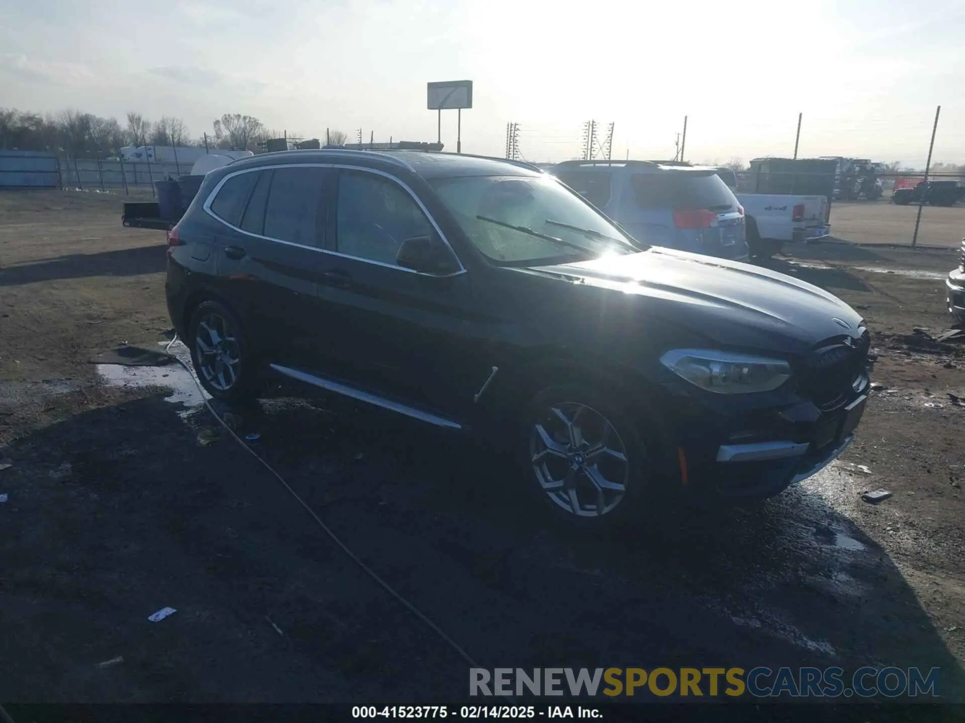 1 Photograph of a damaged car 5UXTY5C04M9F57544 BMW X3 2021