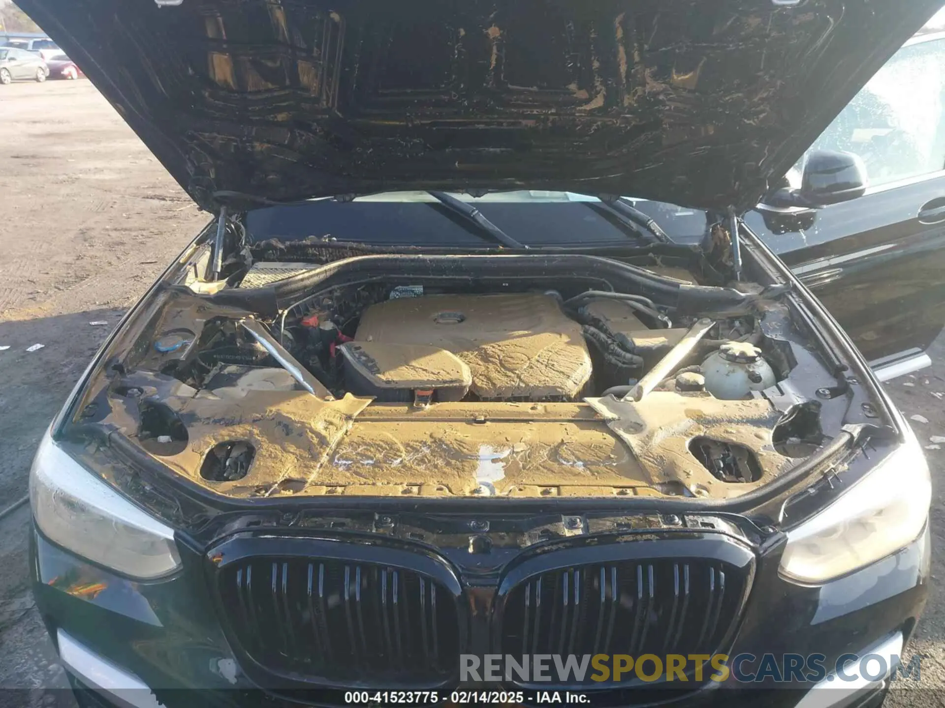 10 Photograph of a damaged car 5UXTY5C04M9F57544 BMW X3 2021