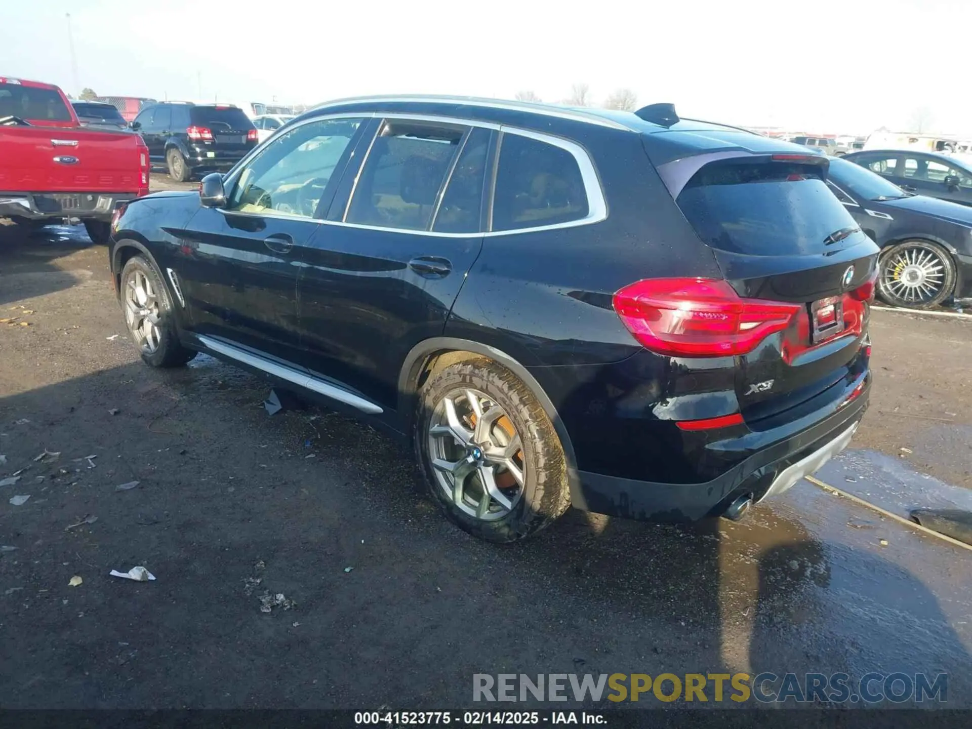 3 Photograph of a damaged car 5UXTY5C04M9F57544 BMW X3 2021