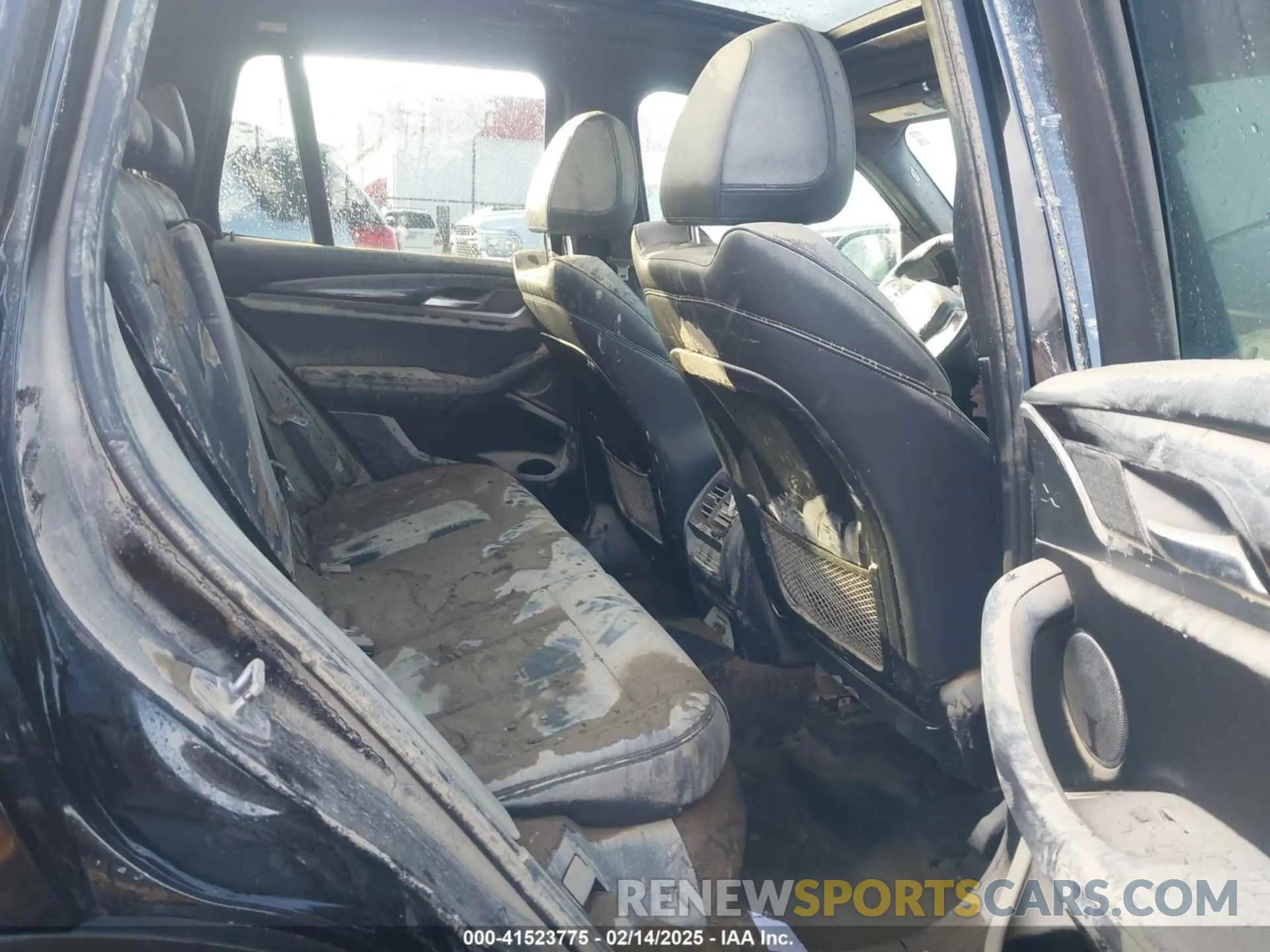 8 Photograph of a damaged car 5UXTY5C04M9F57544 BMW X3 2021