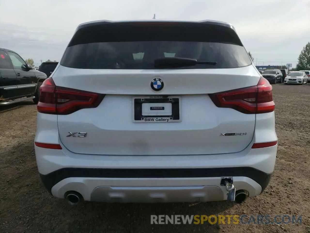 6 Photograph of a damaged car 5UXTY5C04M9H00881 BMW X3 2021
