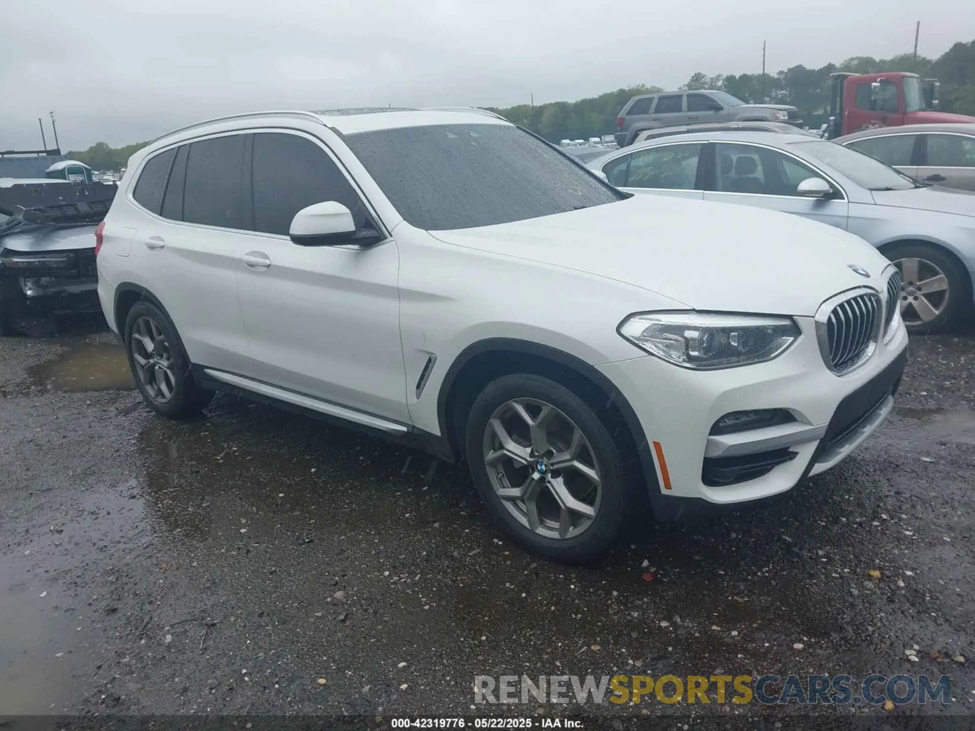 1 Photograph of a damaged car 5UXTY5C04M9H23108 BMW X3 2021