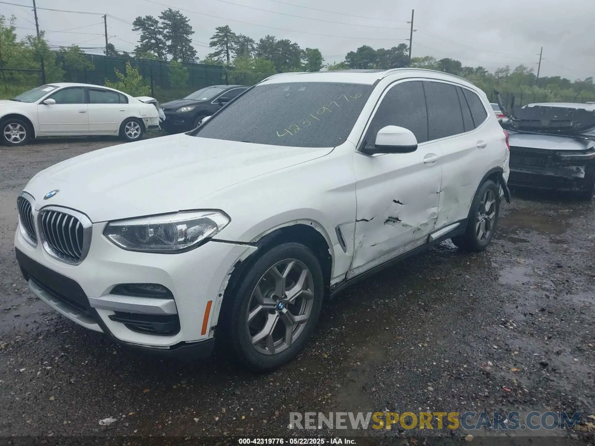 2 Photograph of a damaged car 5UXTY5C04M9H23108 BMW X3 2021