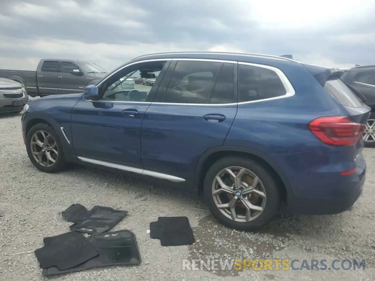 2 Photograph of a damaged car 5UXTY5C05M9F43328 BMW X3 2021