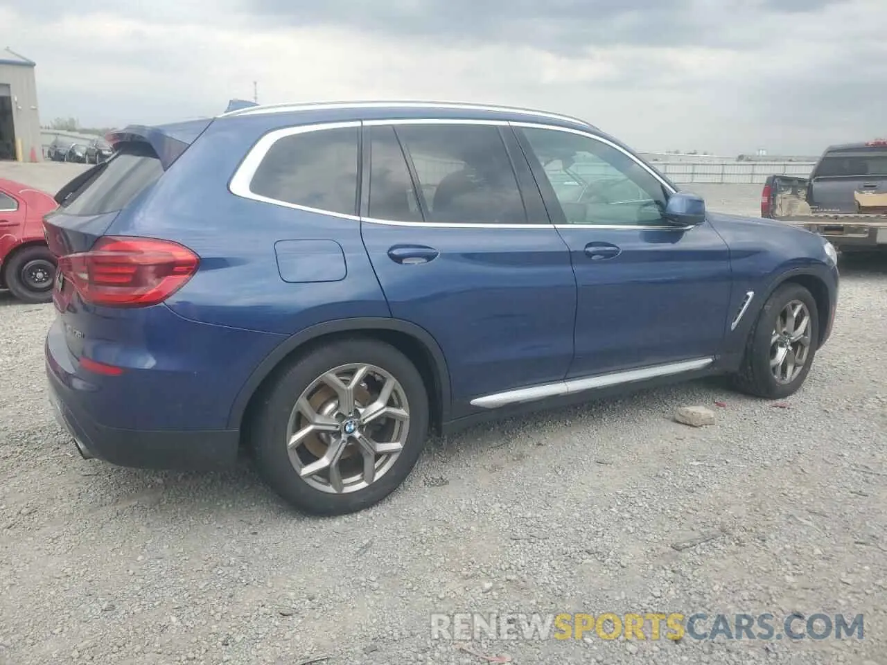 3 Photograph of a damaged car 5UXTY5C05M9F43328 BMW X3 2021