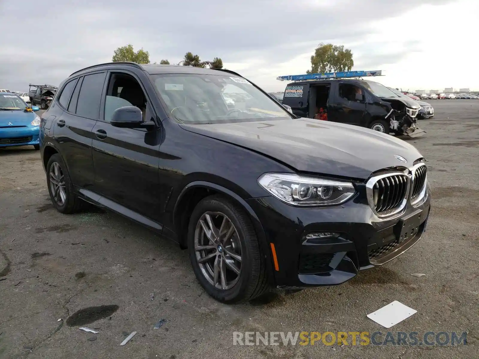 1 Photograph of a damaged car 5UXTY5C05M9G99028 BMW X3 2021