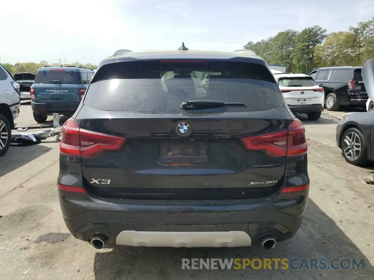 6 Photograph of a damaged car 5UXTY5C05M9H25319 BMW X3 2021