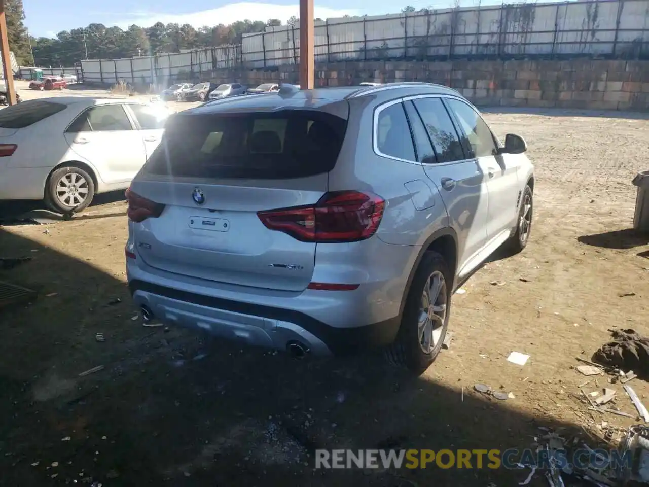 4 Photograph of a damaged car 5UXTY5C05M9H96715 BMW X3 2021