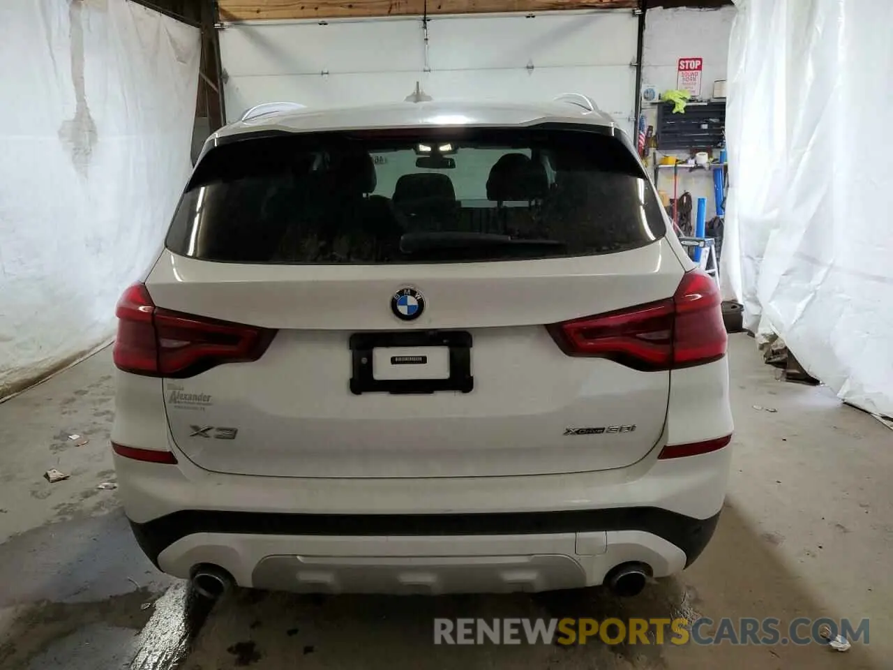 6 Photograph of a damaged car 5UXTY5C06M9E17026 BMW X3 2021