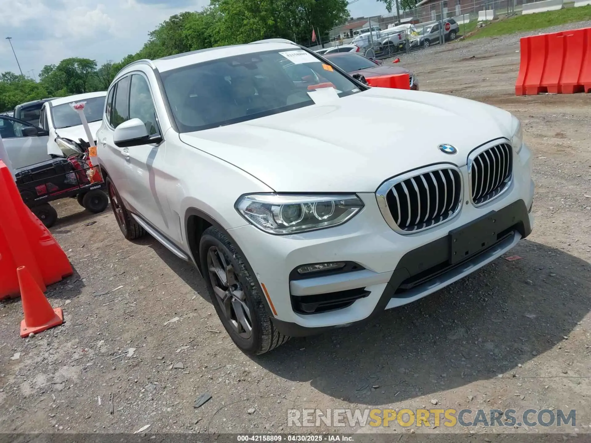 1 Photograph of a damaged car 5UXTY5C06M9E21979 BMW X3 2021