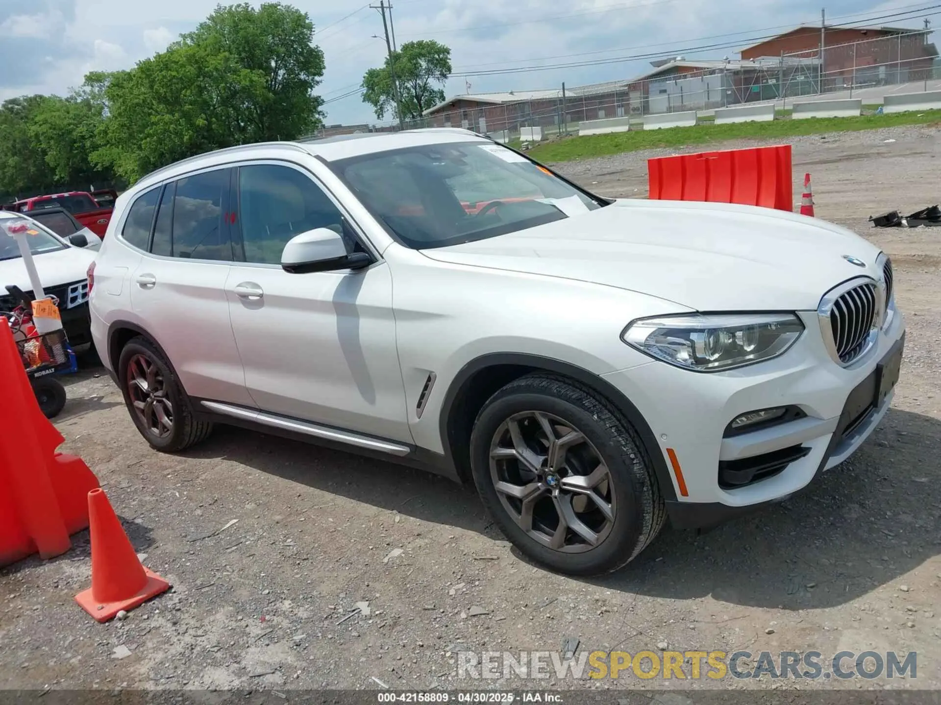13 Photograph of a damaged car 5UXTY5C06M9E21979 BMW X3 2021