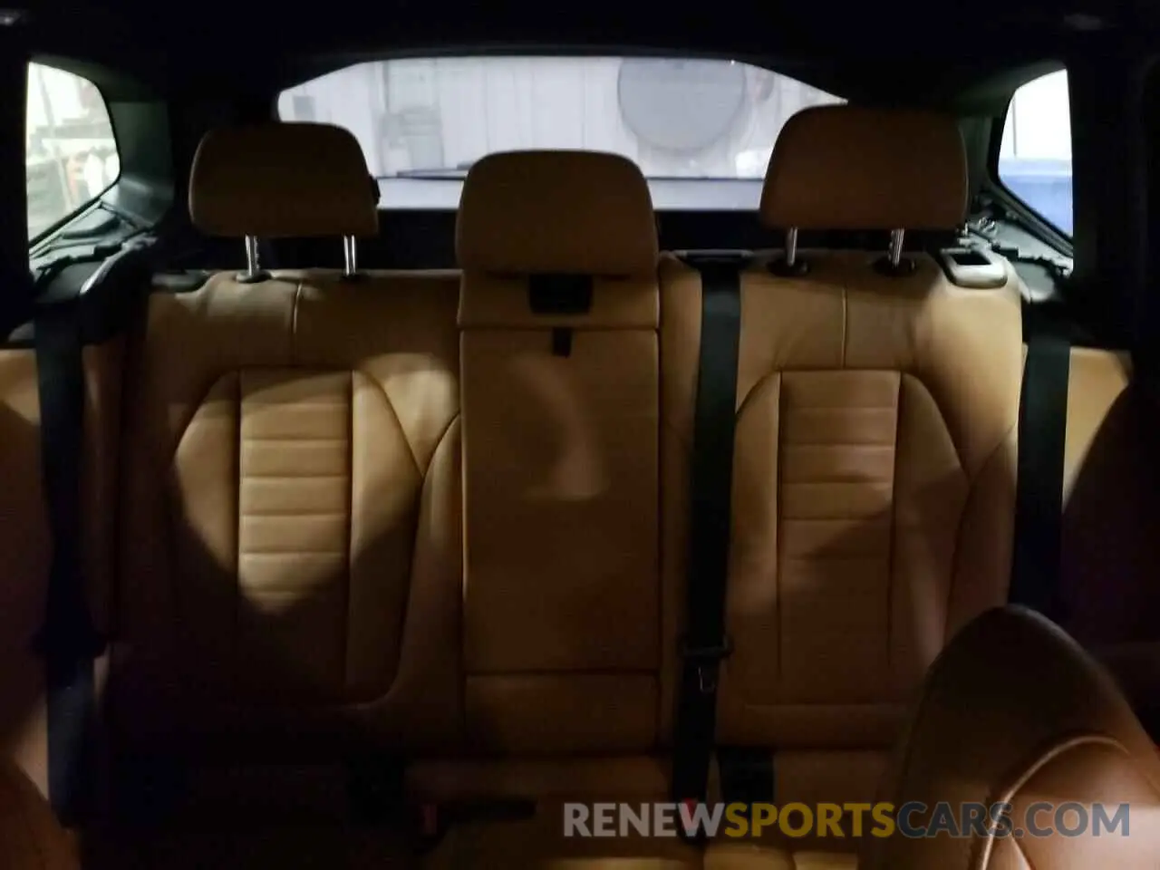 10 Photograph of a damaged car 5UXTY5C06M9E76934 BMW X3 2021