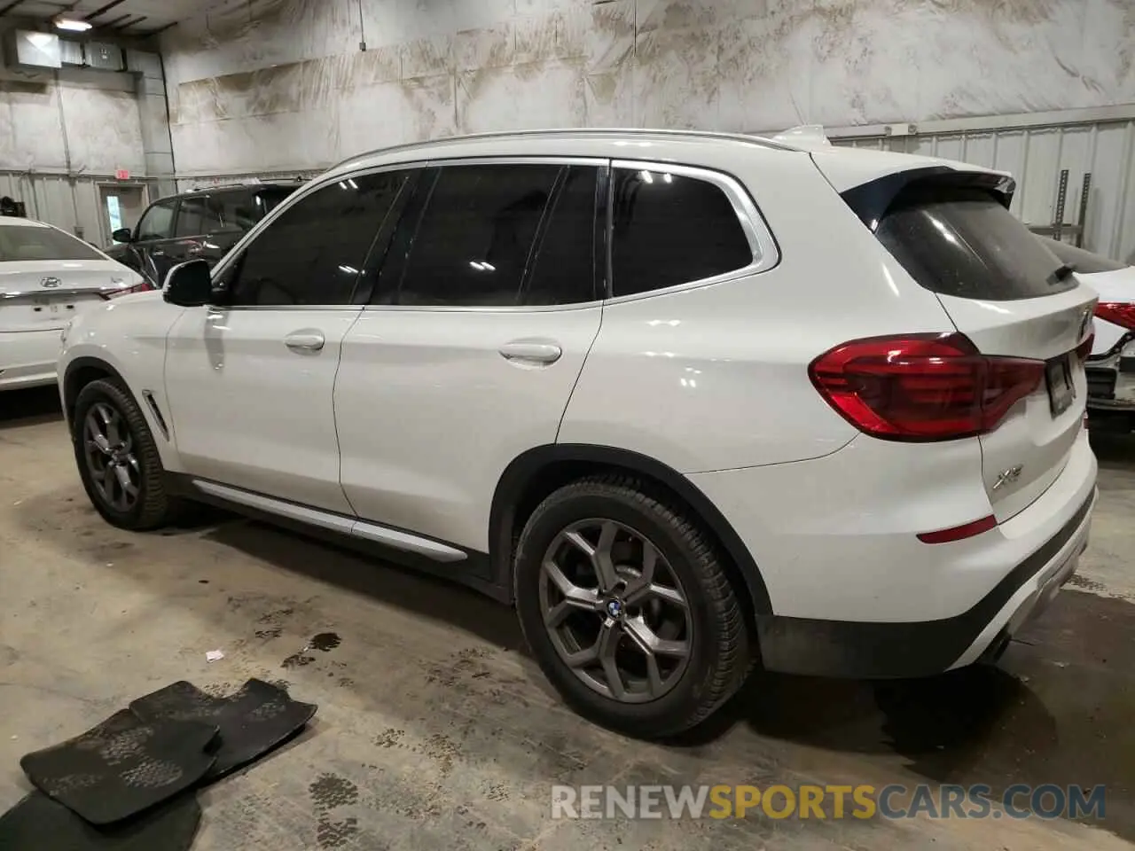 2 Photograph of a damaged car 5UXTY5C06M9E76934 BMW X3 2021