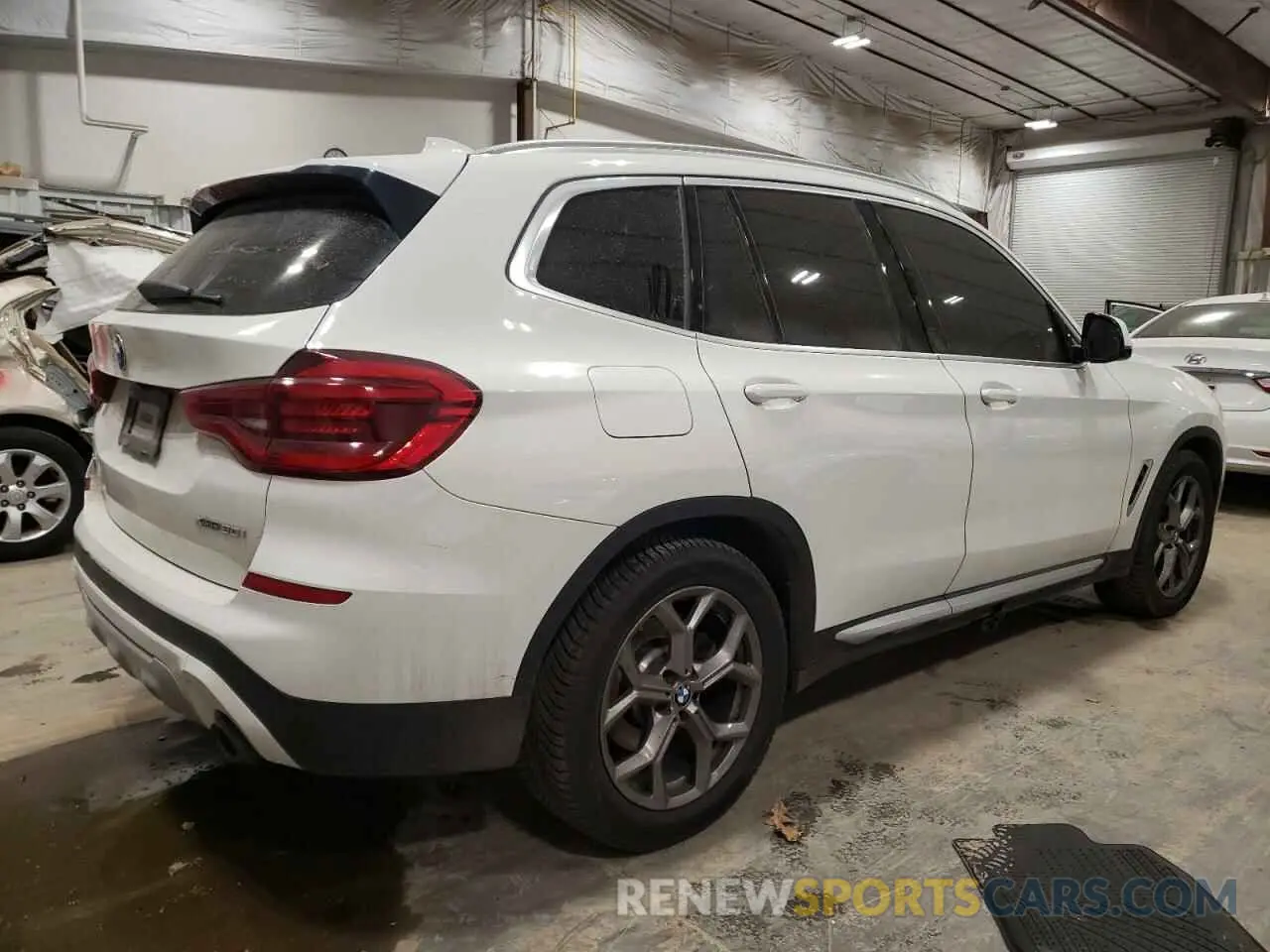 3 Photograph of a damaged car 5UXTY5C06M9E76934 BMW X3 2021