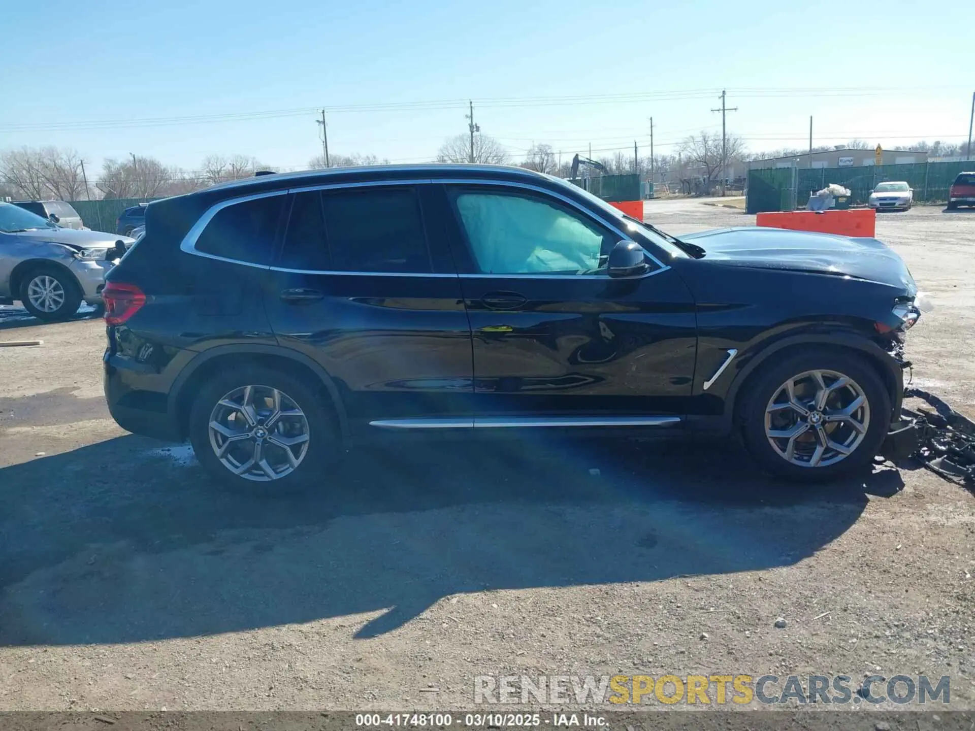 14 Photograph of a damaged car 5UXTY5C06M9E77419 BMW X3 2021