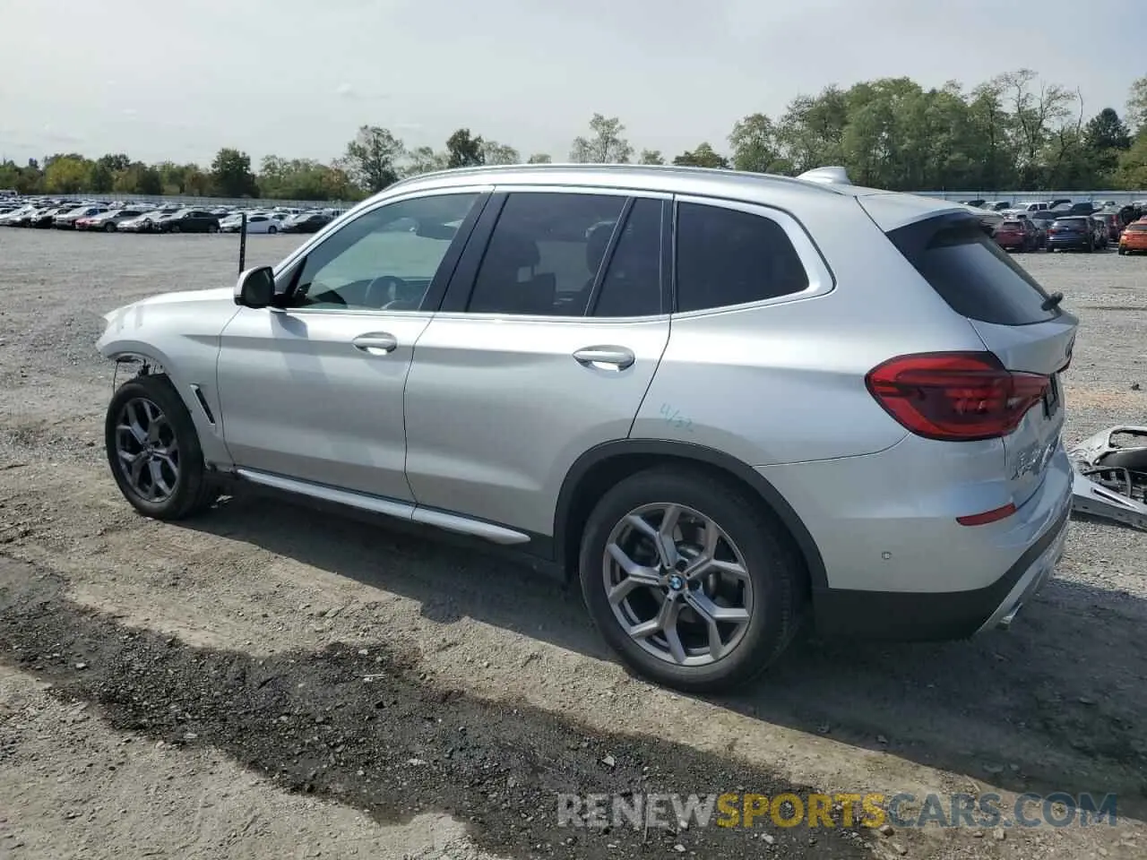 2 Photograph of a damaged car 5UXTY5C06M9F36923 BMW X3 2021
