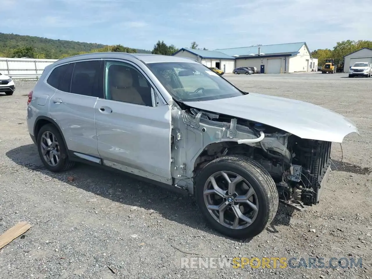 4 Photograph of a damaged car 5UXTY5C06M9F36923 BMW X3 2021
