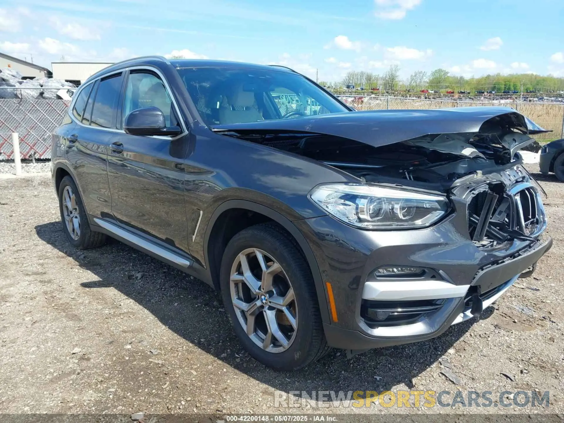 1 Photograph of a damaged car 5UXTY5C06M9F36940 BMW X3 2021
