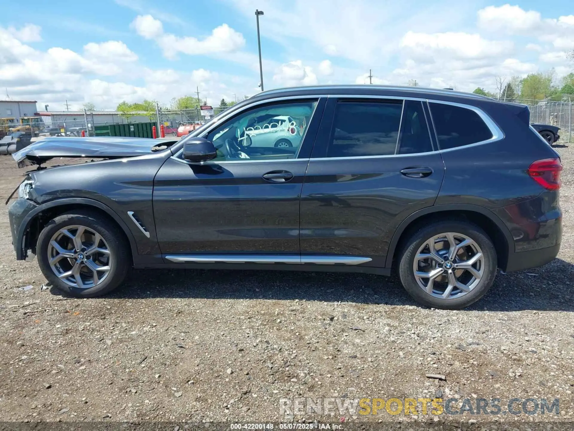 13 Photograph of a damaged car 5UXTY5C06M9F36940 BMW X3 2021