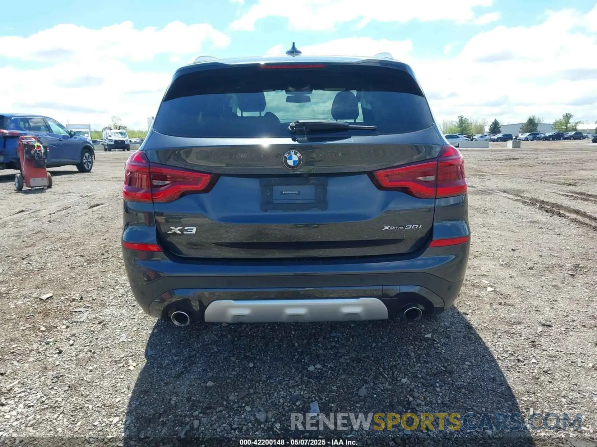 15 Photograph of a damaged car 5UXTY5C06M9F36940 BMW X3 2021