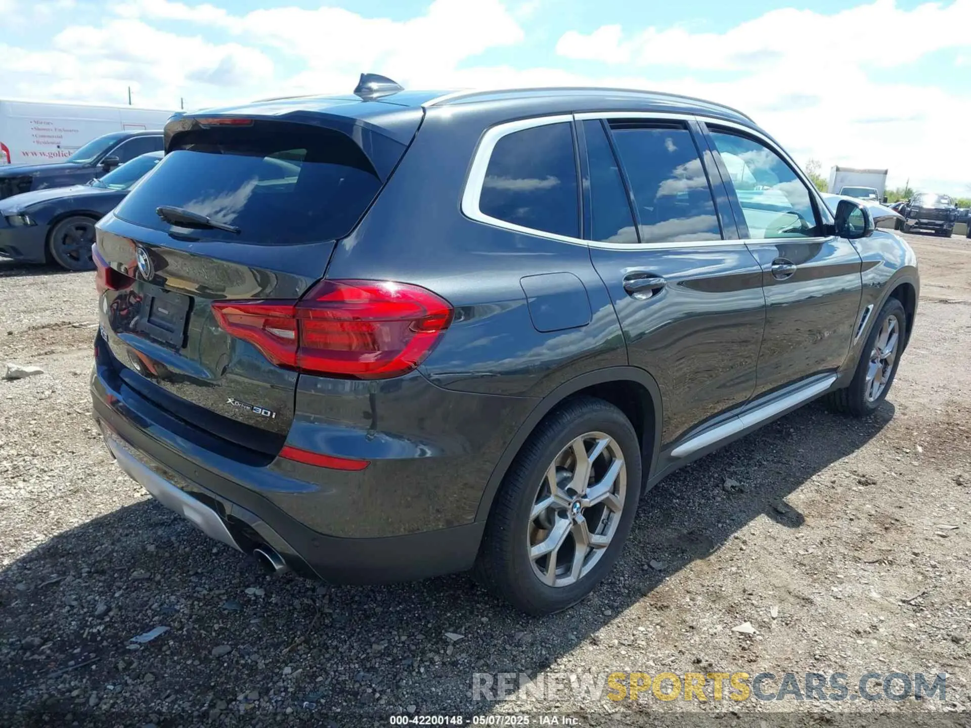 4 Photograph of a damaged car 5UXTY5C06M9F36940 BMW X3 2021