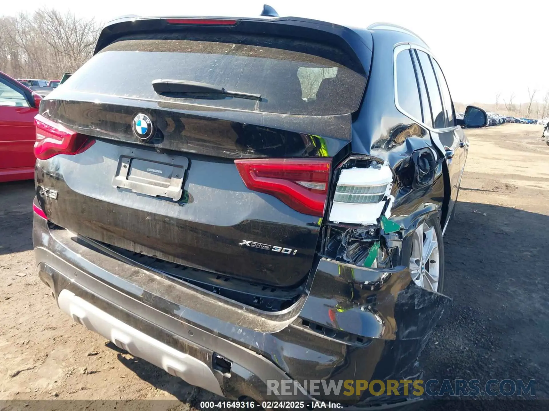 18 Photograph of a damaged car 5UXTY5C06M9H71094 BMW X3 2021