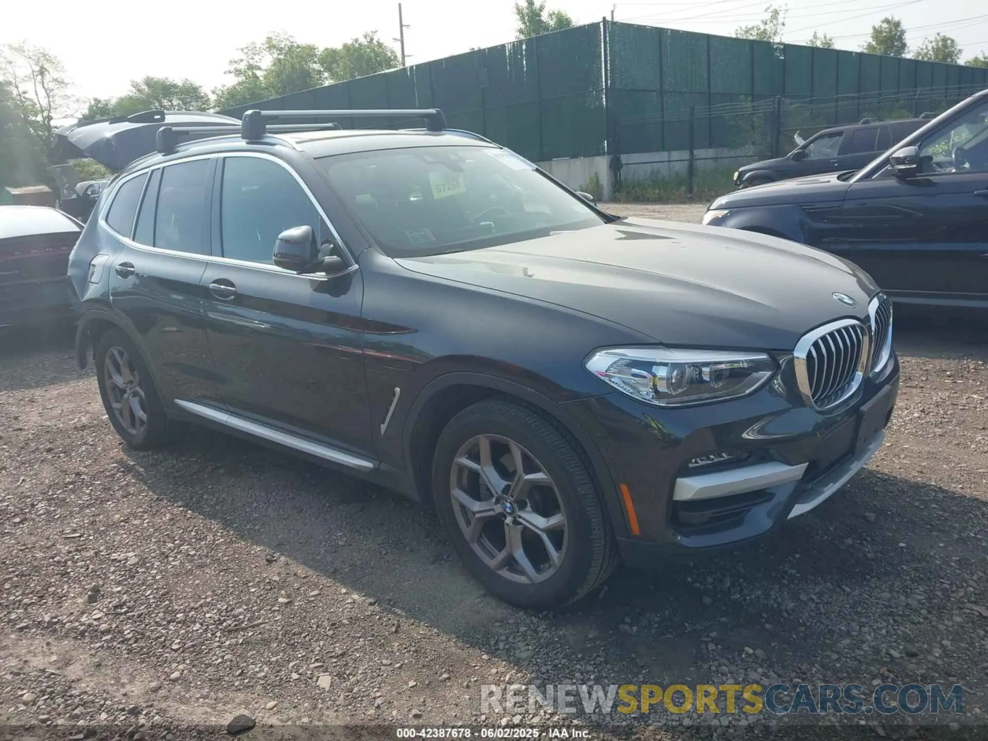 1 Photograph of a damaged car 5UXTY5C07M9E96142 BMW X3 2021