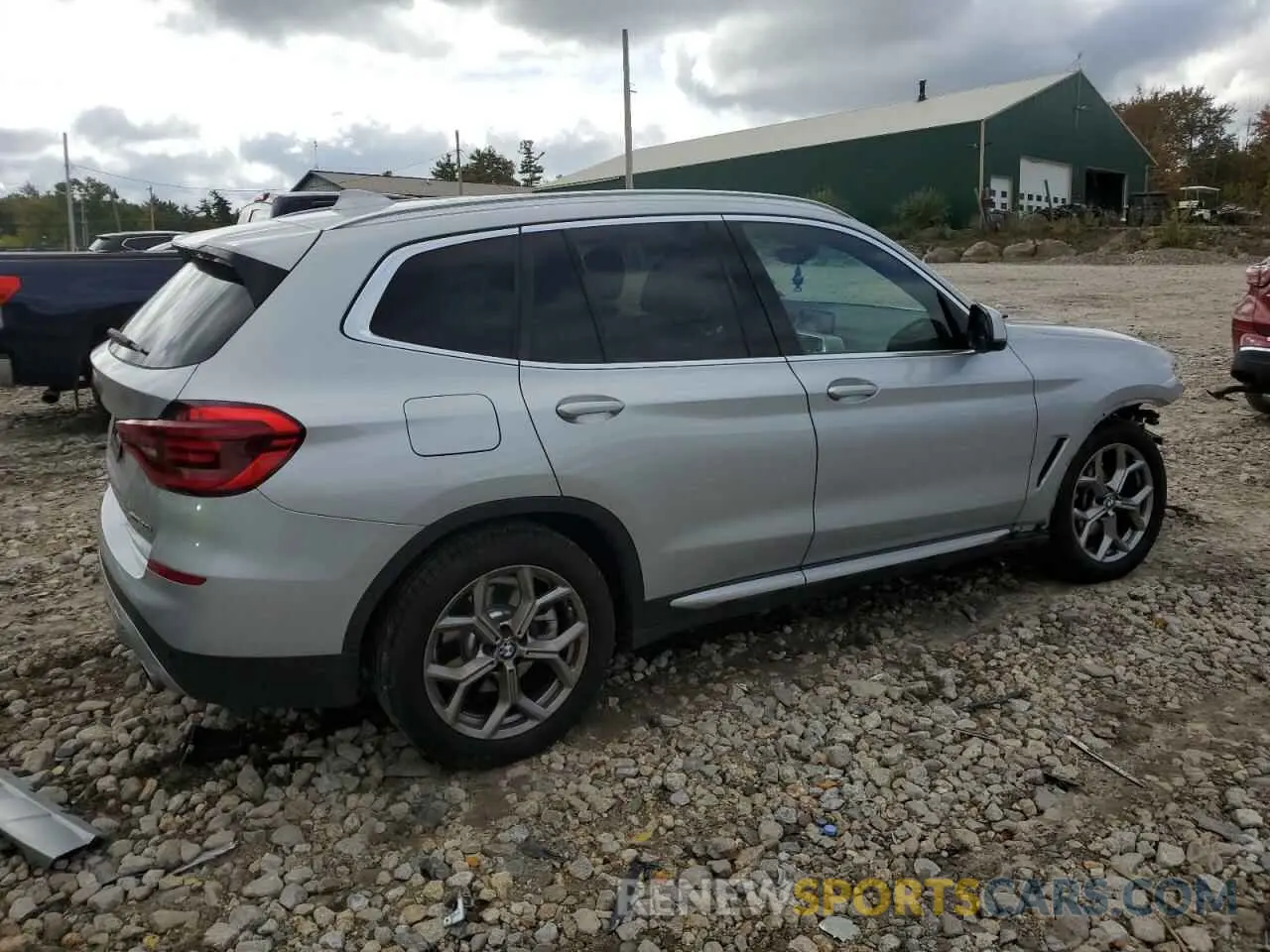 3 Photograph of a damaged car 5UXTY5C07M9F21282 BMW X3 2021