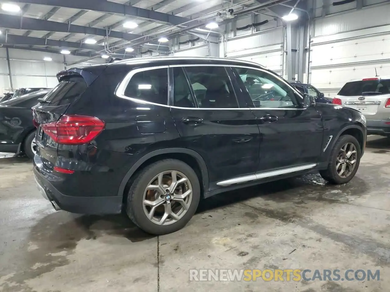 3 Photograph of a damaged car 5UXTY5C07M9G22659 BMW X3 2021